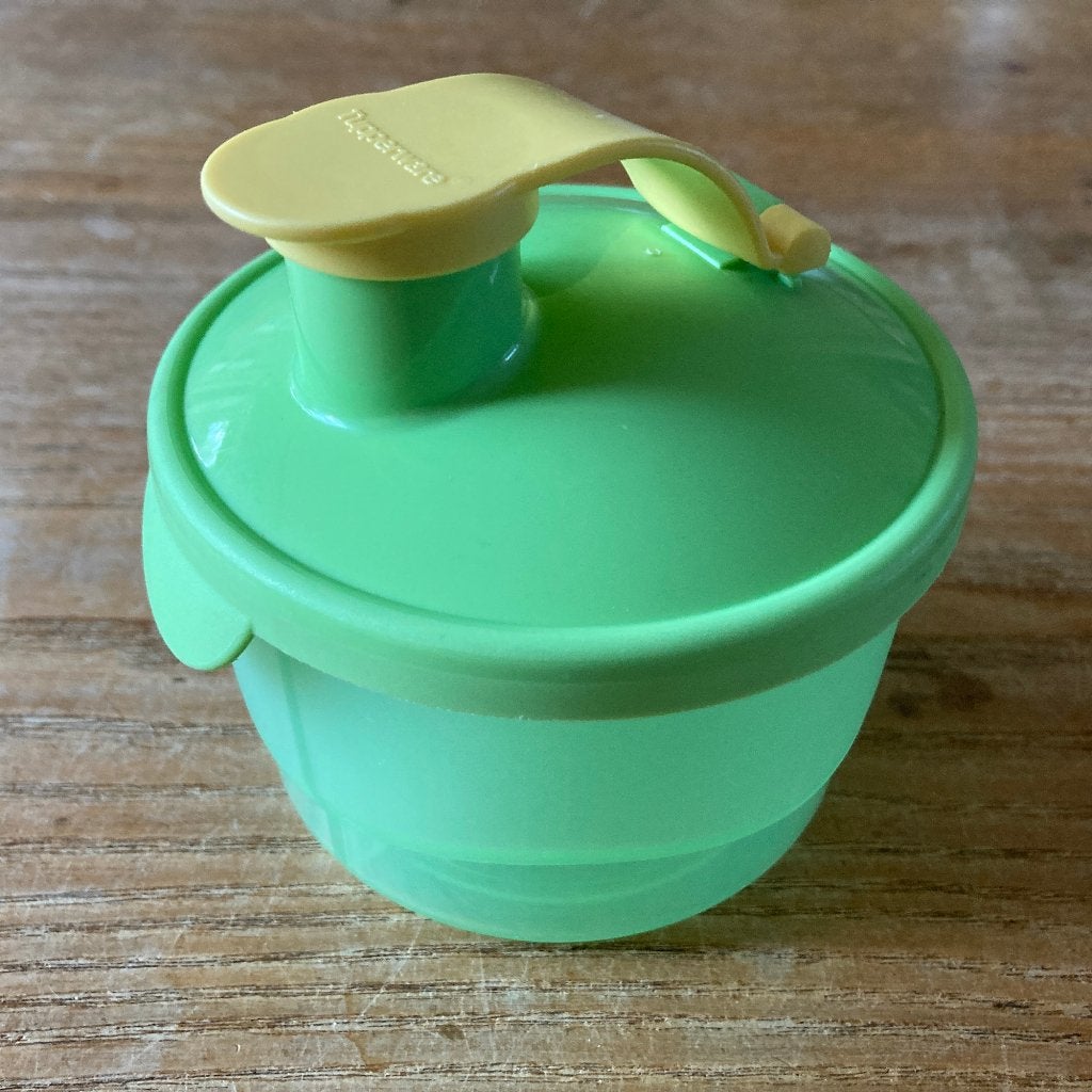 Tupperware melkpoederdoosje groen zgan, Huis en Inrichting, Keuken | Tupperware, Ophalen of Verzenden, Zo goed als nieuw, Groen