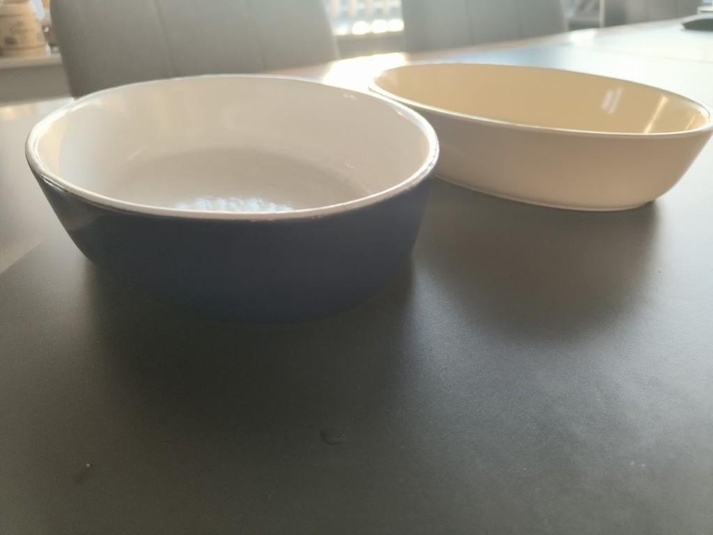 2 ovalen ovenschalen, Huis en Inrichting, Overige typen, Ophalen, Zo goed als nieuw