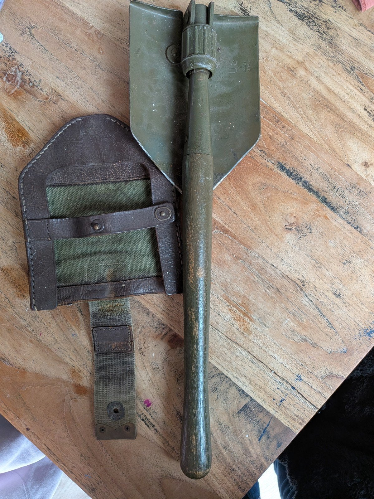 Originele US AMES 1944 Schop met Hoes - WOII Militaria, Ophalen of Verzenden