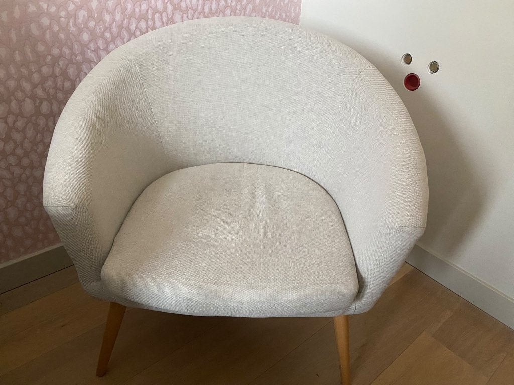 IKEA kuipfauteuil crème met houten poten, Huis en Inrichting, Ophalen, Zo goed als nieuw, Stof