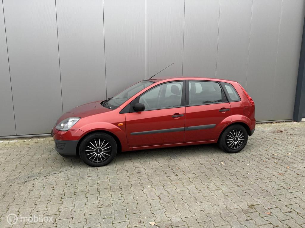Ford Fiesta 1.3-8V Cool & Sound nieuwe apk, 1299 cc, Origineel Nederlands, Bedrijf, Handgeschakeld