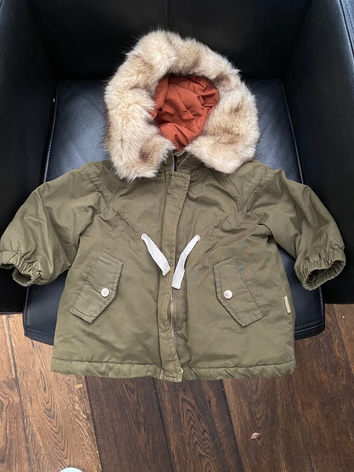 Zara winter jas jongen / meisje maar 80, Ophalen of Verzenden, Zo goed als nieuw, Meisje, Jasje