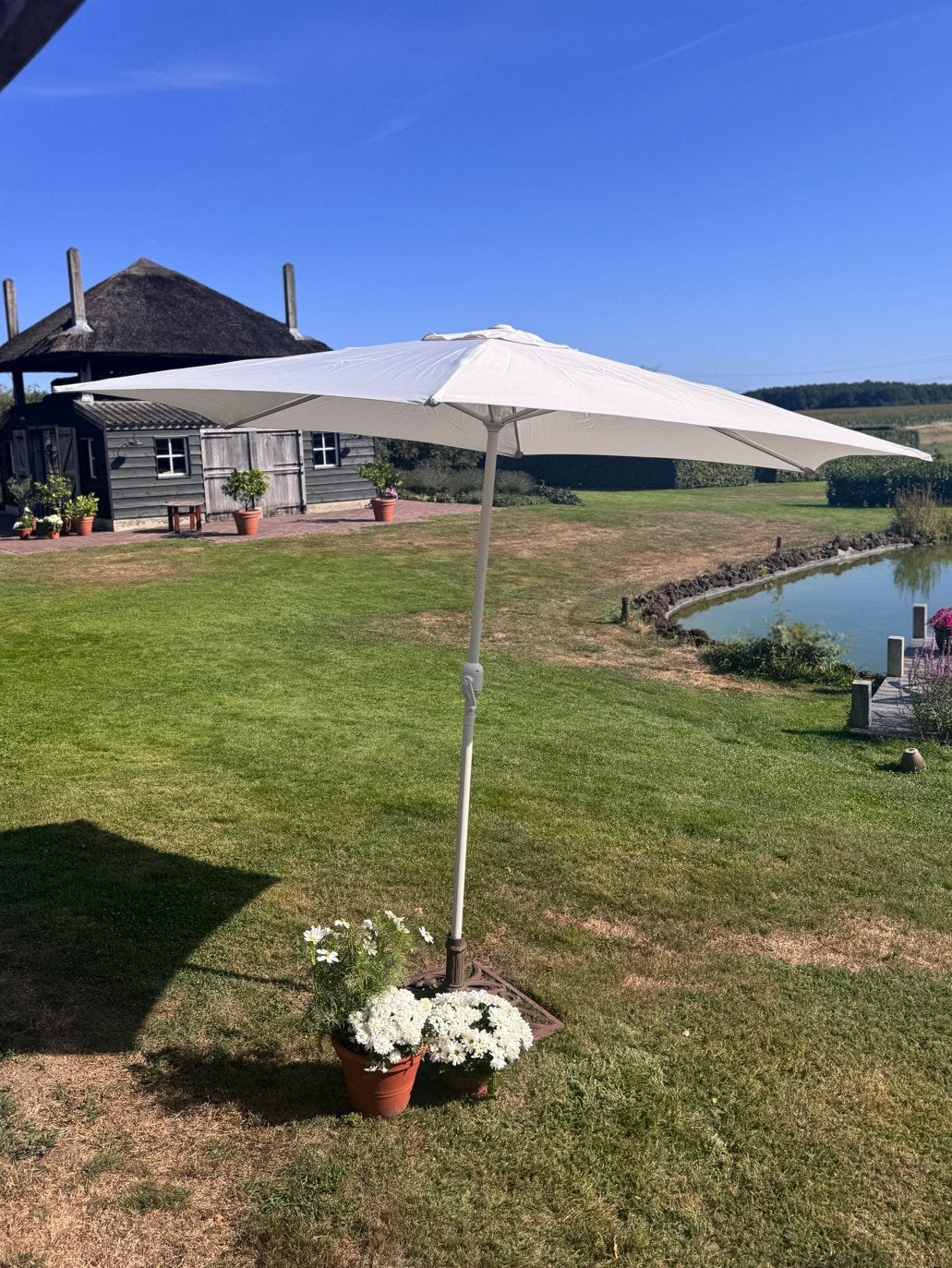 Parasol crème/zandkleur - 4 stuks beschikbaar, Tuin en Terras, Parasols, Ophalen, Nieuw, 2 tot 3 meter, Stokparasol