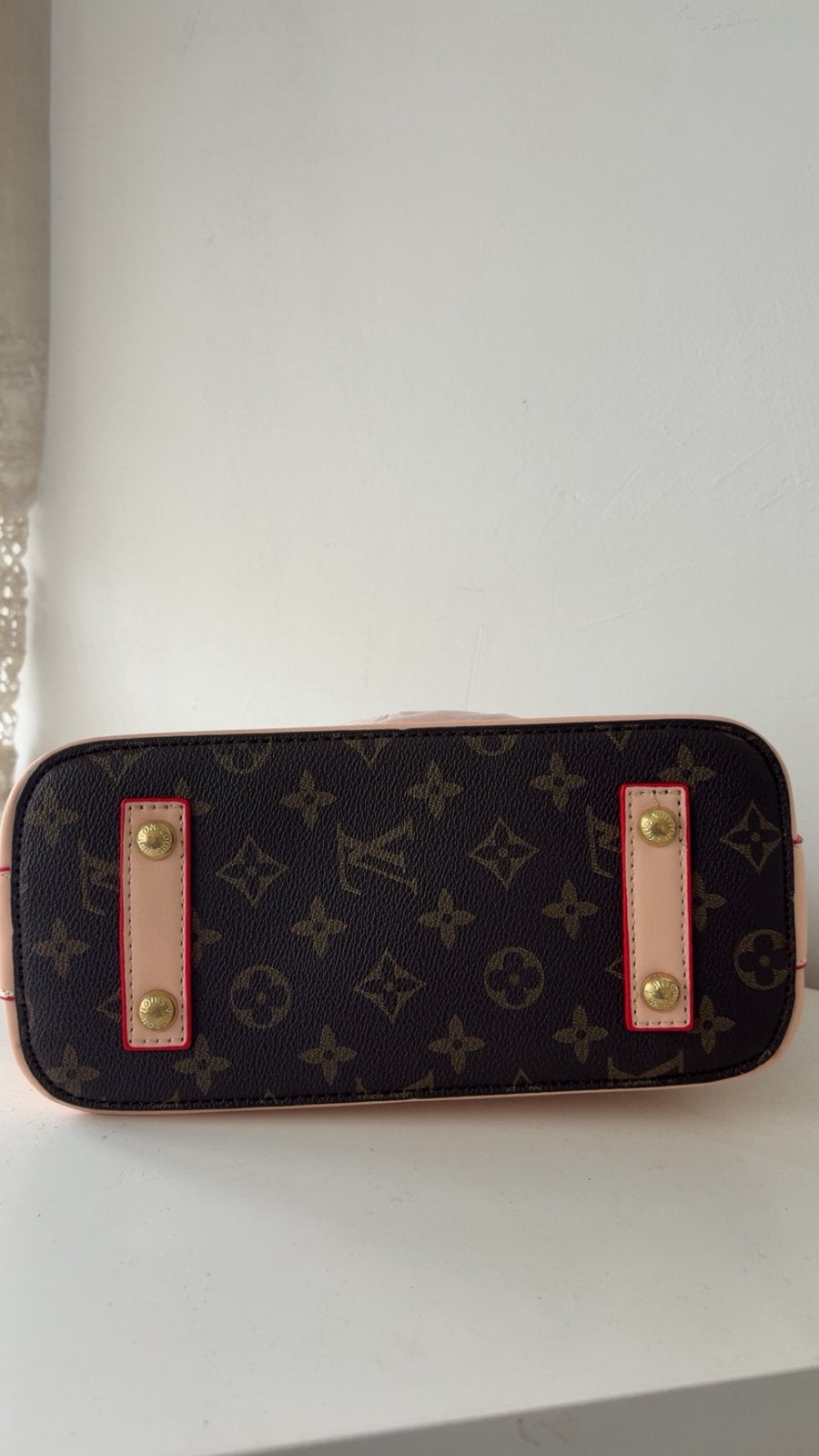 Foto 3 van Gloednieuwe Leren Dames Handtas