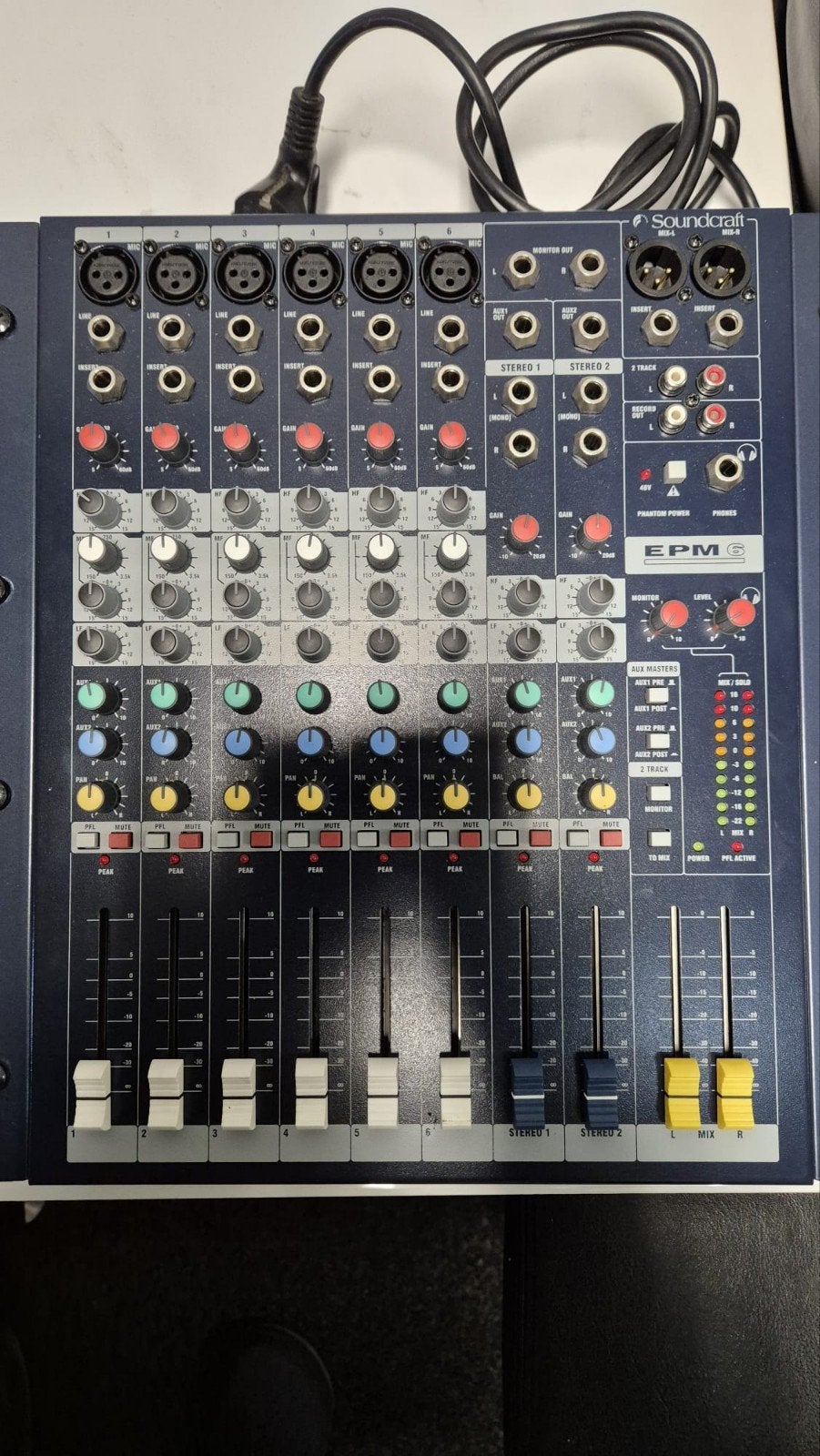 Soundcraft EPM 6 incl 19 rack beugel | Zo goed als nieuw, Muziek en Instrumenten, Mengpanelen, Zo goed als nieuw, 5 tot 10 kanalen