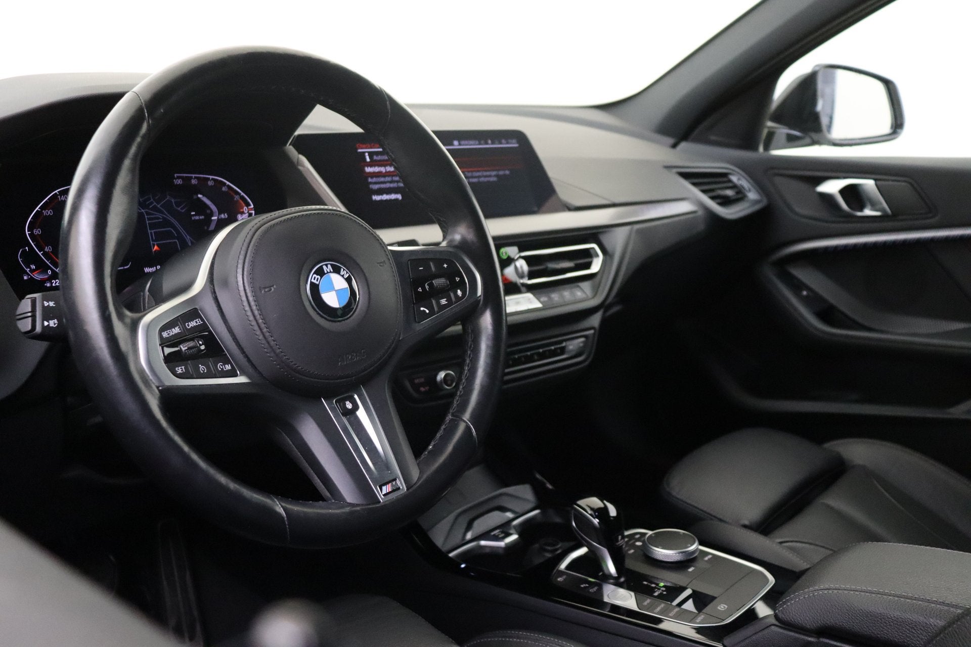 BMW 1 Serie 120i M Sport Automaat / Sportstoelen / Comfort A, Auto's, 1998 cc, 730 kg, Gebruikt, 4 cilinders