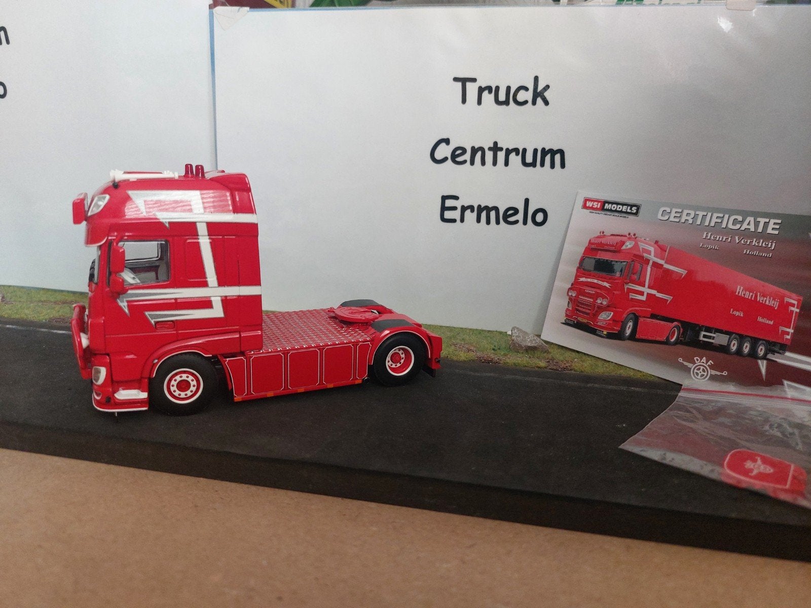 HENRI VERKLEIJ. DAF XF 42, Ophalen of Verzenden, Zo goed als nieuw, Bus of Vrachtwagen, Lion Toys