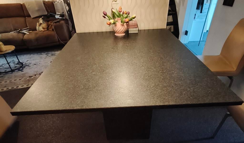 Granieten eettafel 160x125cm - VANAF 1 JUNI BESCHIKBAAR, Huis en Inrichting, Tafels | Eettafels, Ophalen, Overige materialen, Modern, Robuust