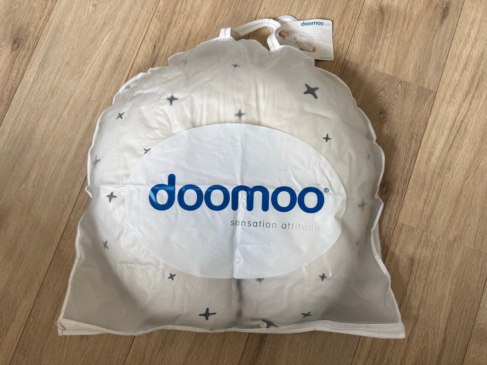 Doomoo Softy voedingskussen met 2 hoezen, Kinderen en Baby's, Ophalen, Gebruikt