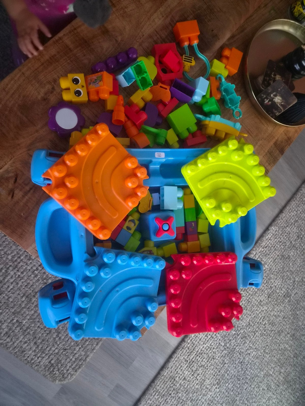 Mega Bloks tafel met blokken en extra blokken - Zeer netjes, Ophalen, Zo goed als nieuw, Megabloks
