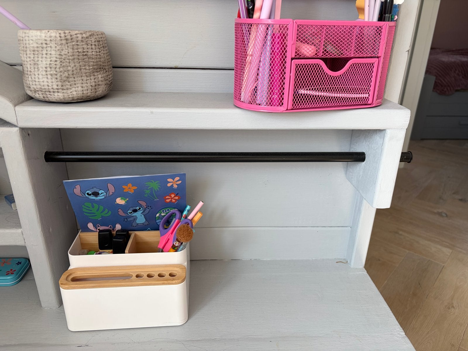 Leuke speeltafel en/of knutseltafel zonder stoelen, Ophalen, Gebruikt, Tafel(s) en Stoel(en)