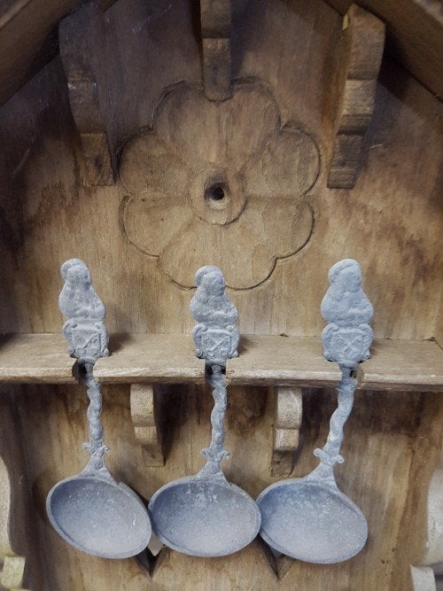 Lepelrek van oud eikenhout met zes tinnen lepels, Ophalen of Verzenden