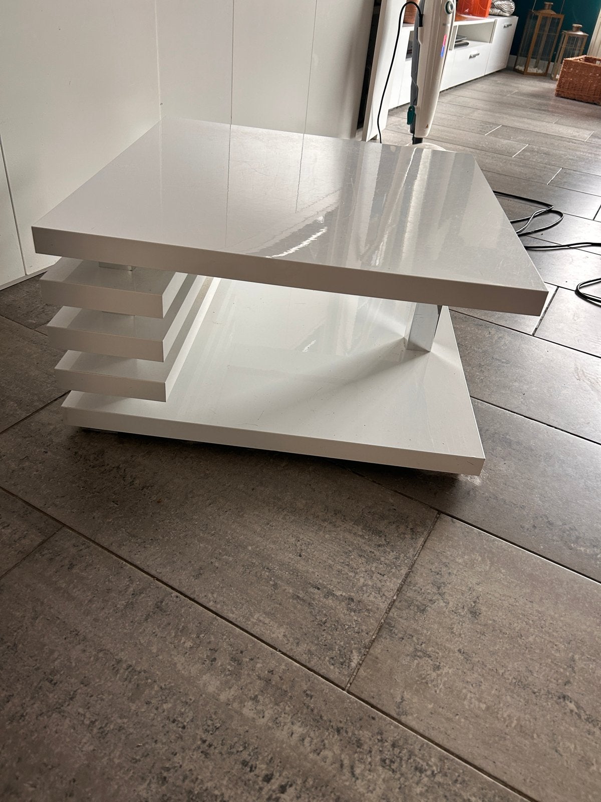 Witte salontafel met zilveren accenten, 60x60x31 cm, Huis en Inrichting, Ophalen, Gebruikt, Vierkant, 50 tot 100 cm
