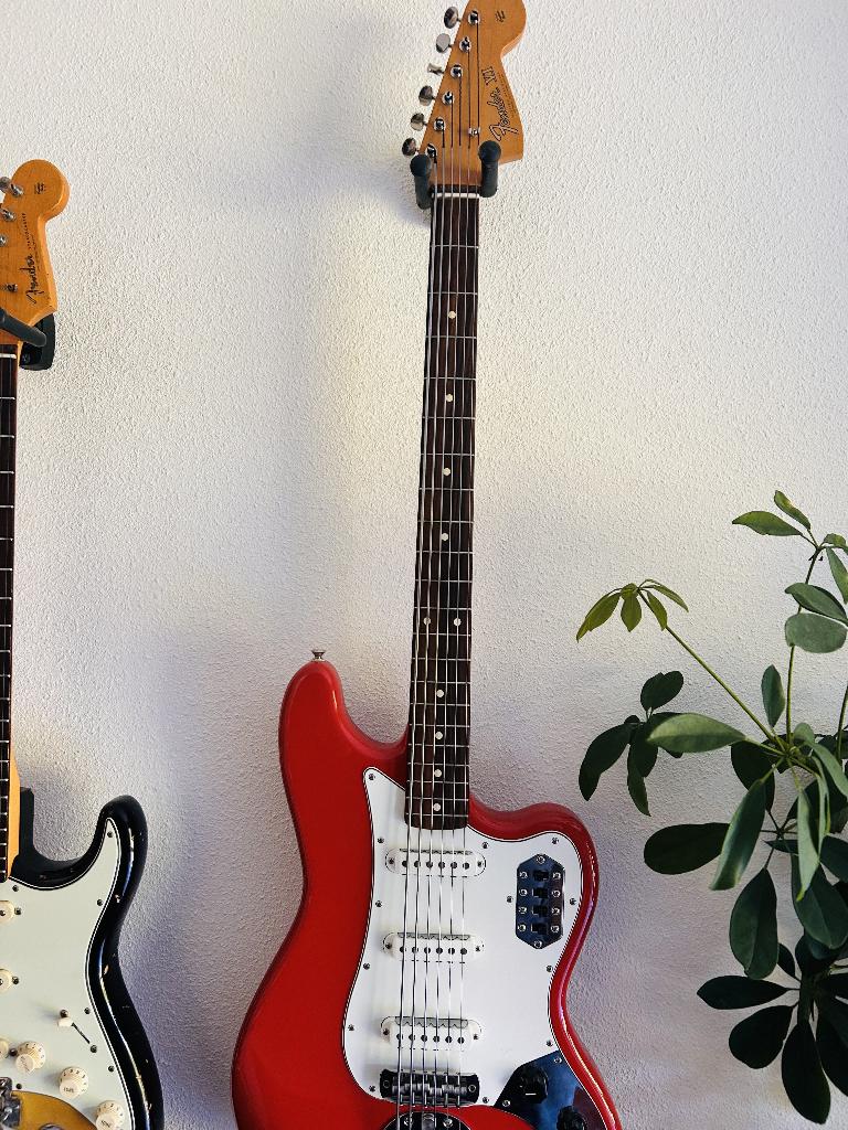 Fender Vintera II 60s Bass VI Fiesta Red, Ophalen of Verzenden, Zo goed als nieuw, Elektrisch, 6-snarig
