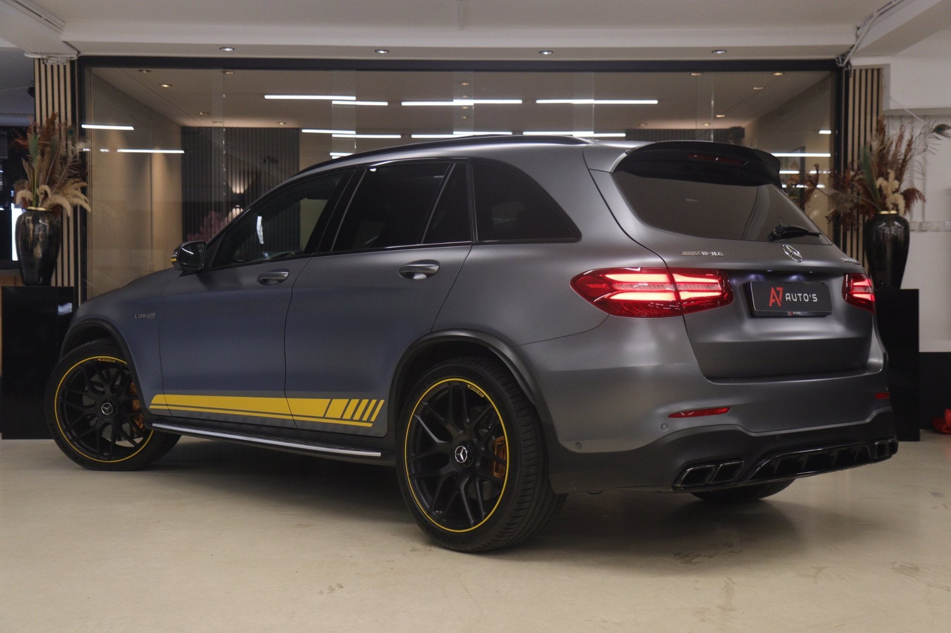 Foto 2 van Mercedes-Benz GLC-klasse AMG 63 S 4MATIC+ Edition 1 /Kuip/Ke