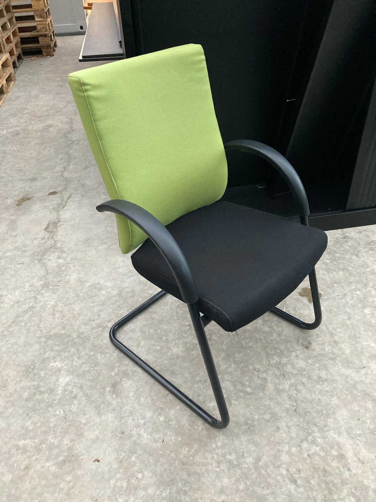 Vergaderstoel / Kantinestoel - Zwart/Groen - 33 stuks, Ophalen, Gebruikt