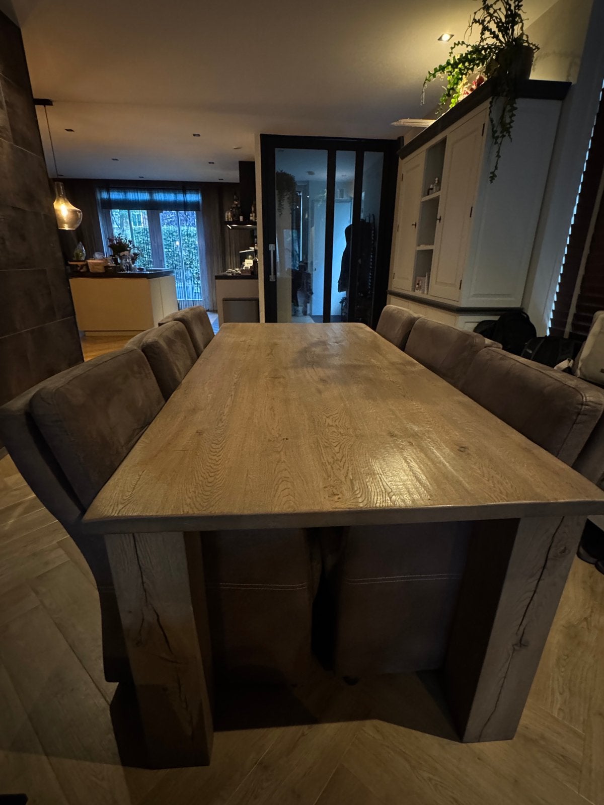 Grote robuuste eettafel + 6 luxe stoelen op wieltjes, Ophalen, Zo goed als nieuw, 6 tot 8 stoelen