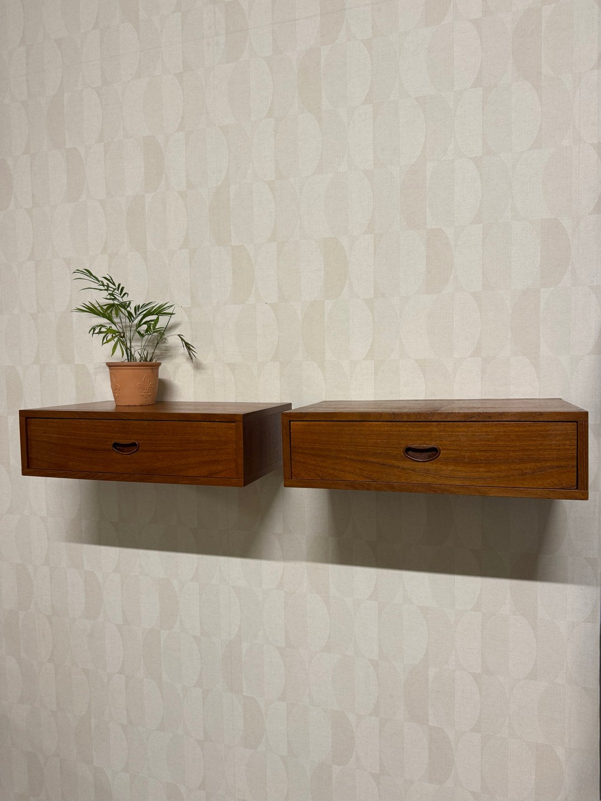 Vintage teak zwevende nachtkastjes deens design retro, Gebruikt, Vintage, Vintage, 45 tot 65 cm