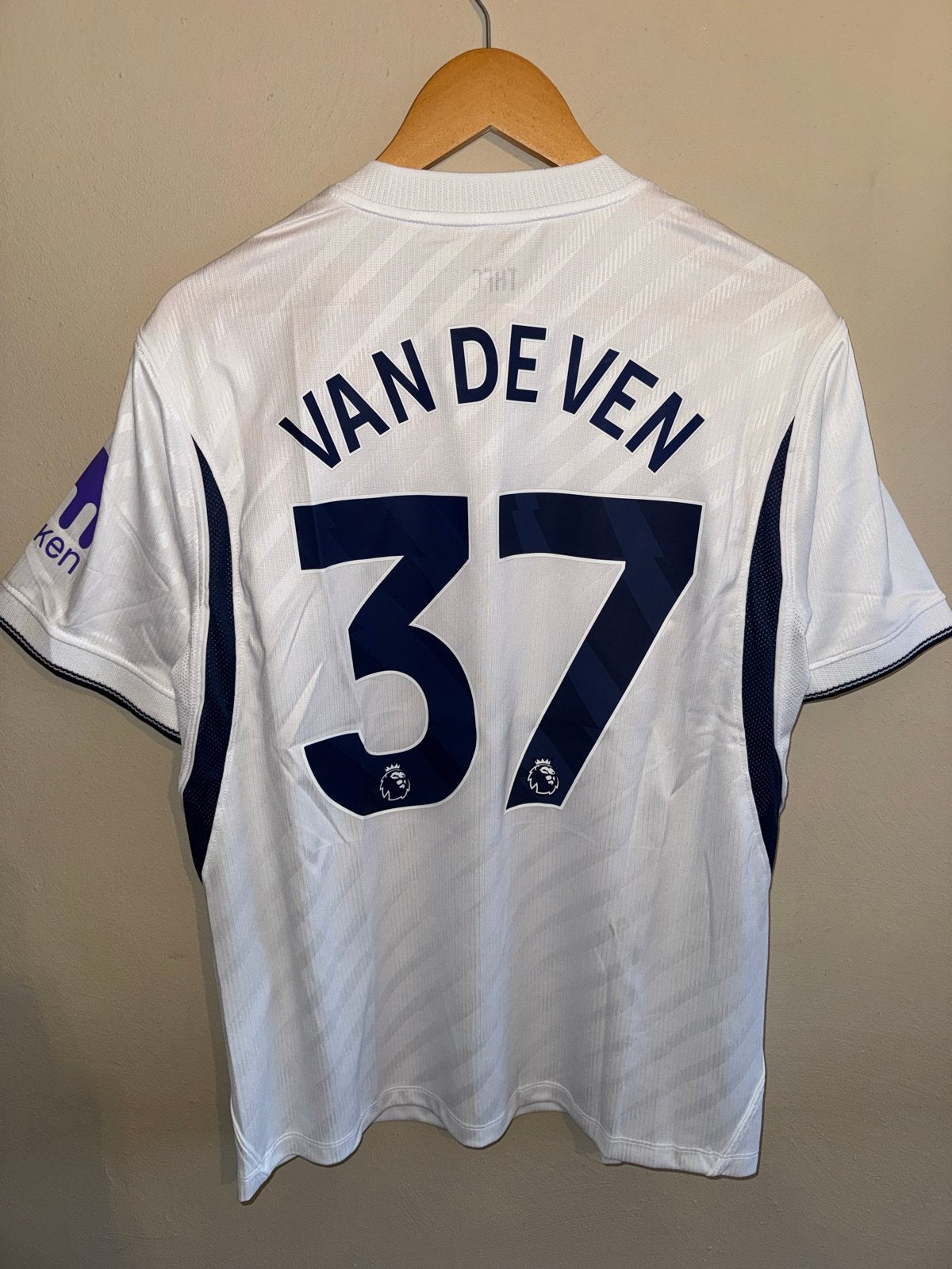 Tottenham Hotspur 26/27 Thuis Shirt - Van de Ven #37, Maat 52/54 (L), Wit, Nieuw, Ophalen of Verzenden