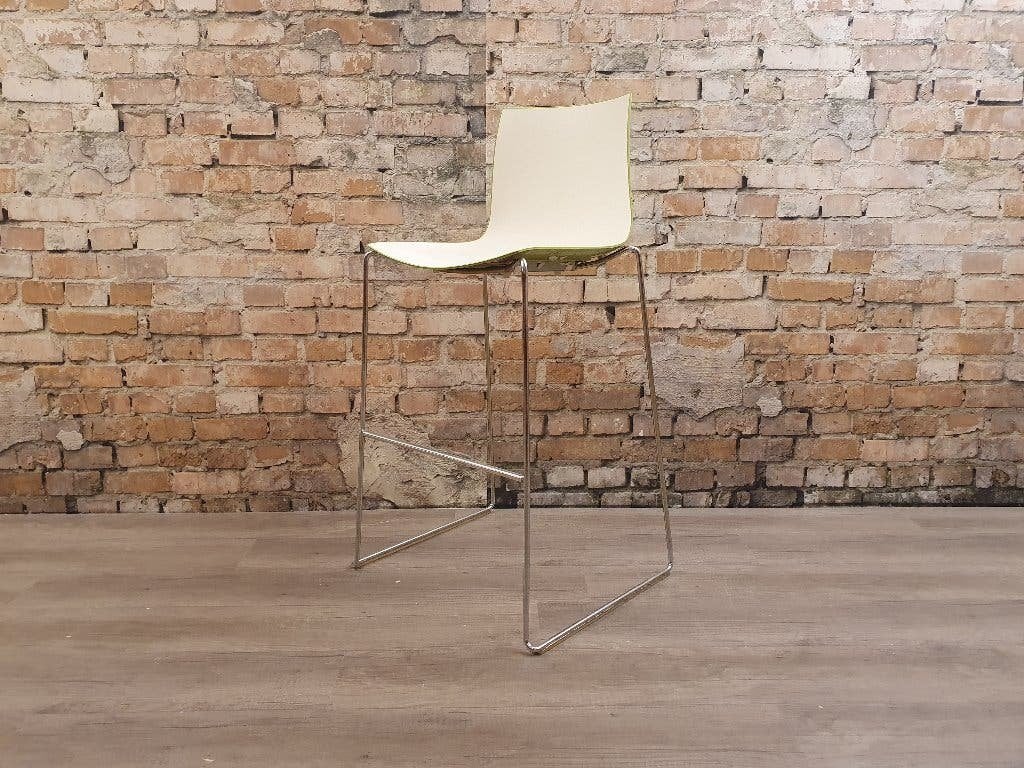 Arper Catifa 46 Barkruk Sled – Groen/wit | Lievore Molina, Huis en Inrichting, Ophalen, Kunststof, 60 tot 90 cm, Zo goed als nieuw