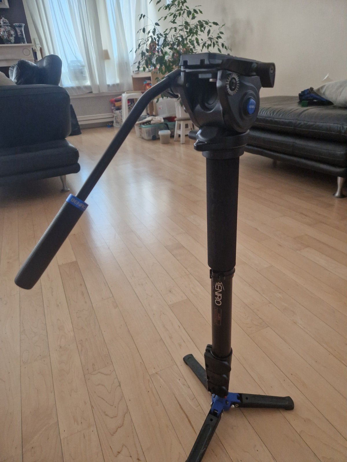 Benro A48FD Monopod, 4 Video Fluid Head, foedraal, Ophalen of Verzenden