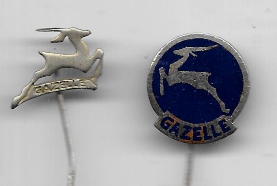 2 GAZELLE FIETS SPELDEN 1 EMAILE ERBIJ, Verzamelen, Speldjes, Pins en Buttons, Ophalen of Verzenden, Gebruikt, Transport, Speldje of Pin