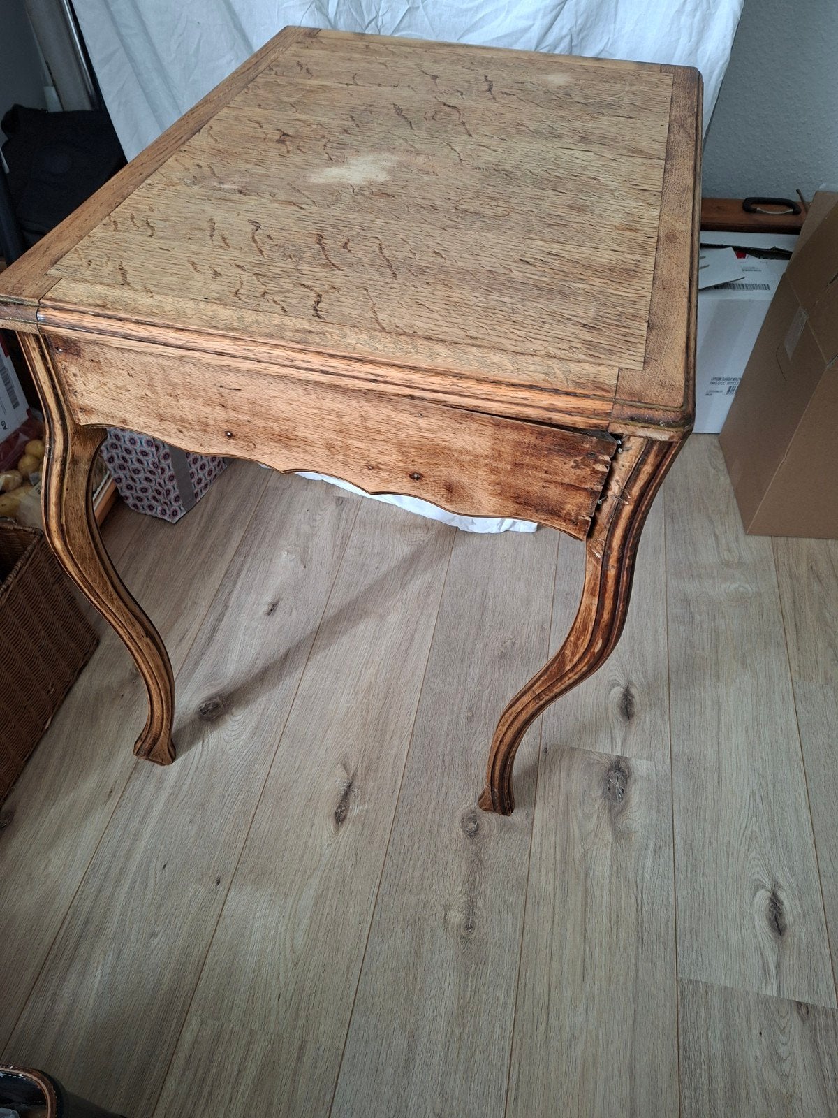 Antieke houten bijzettafel met opbergruimte, Ophalen