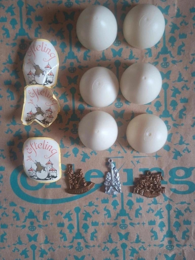Oude efteling hangers, Verzamelen, Ophalen of Verzenden, Zo goed als nieuw, Button of Speldje