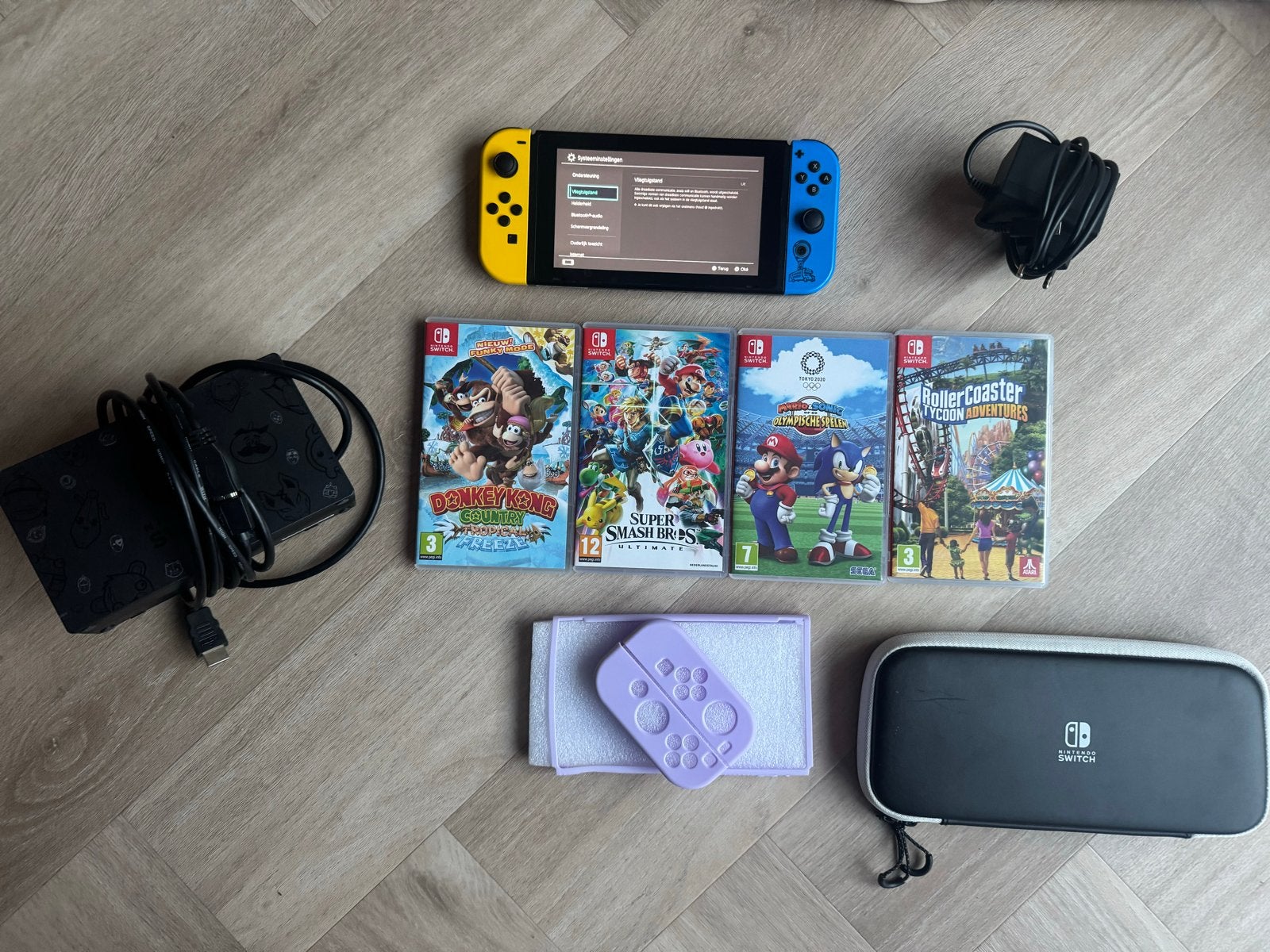 Nintendo Switch Fortnite Edition met 4 games en accessoires, Ophalen, Met 2 controllers, Switch Original, Gebruikt