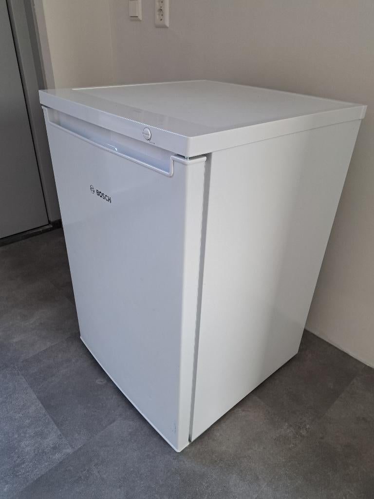 Bosch tafelmodel vriezer GTV15NWEA 4 jaar oud, Minder dan 60 cm, Zo goed als nieuw, Vrijstaand, Ophalen