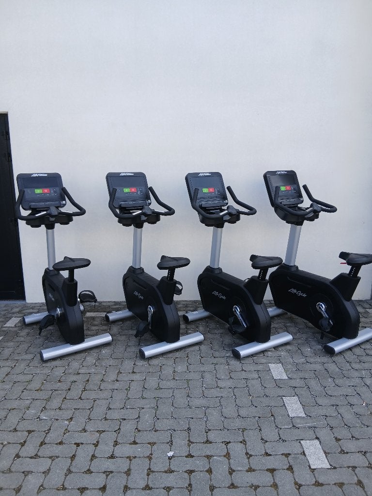 Life Fitness LifeCycle Hometrainer (meerdere beschikbaar), Ophalen, Gebruikt, Benen, Overige typen