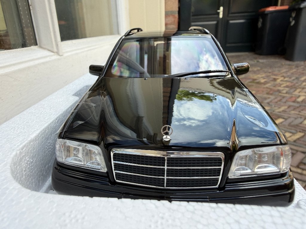 1:18 Mercedes S202 C-Klasse T-Modell Sport zwart 1997 Norev, Hobby en Vrije tijd, Modelauto's | 1:18, Auto, Norev, 70-72 Av. de Bohlen, Vaulx-en-Velin, 69120, France