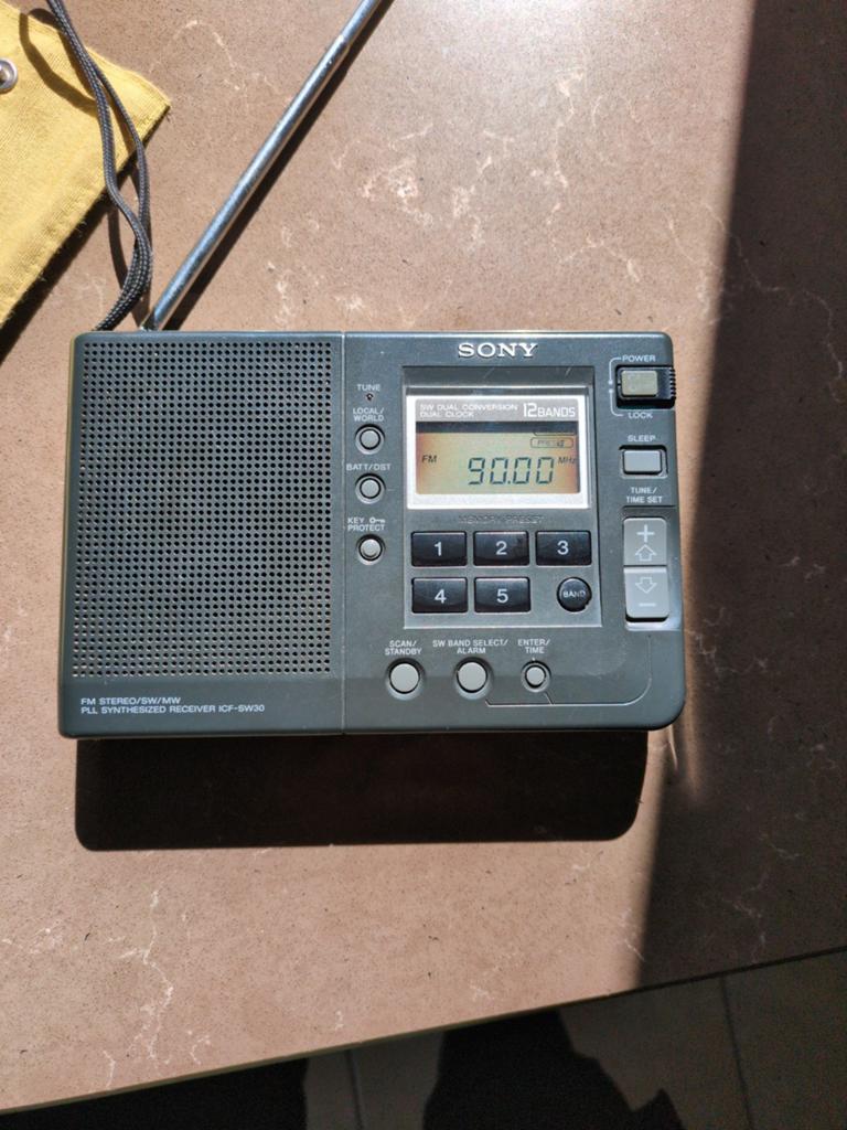 Sony icf sw30 wereldontvanger, Audio, Tv en Foto, Radio's, Ophalen, Gebruikt, Wereldontvanger