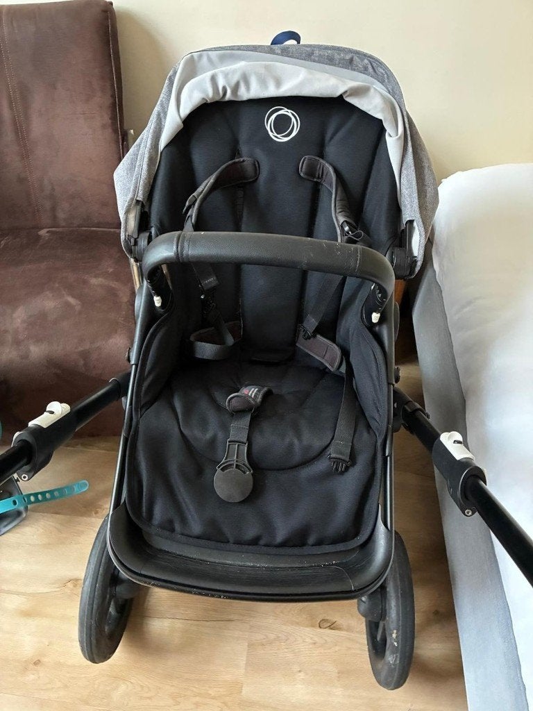 Bugaboo Fox 2 kinderwagen met reiswieg en newborn attachment, Kinderen en Baby's, Ophalen, Bugaboo, Zo goed als nieuw, Combiwagen