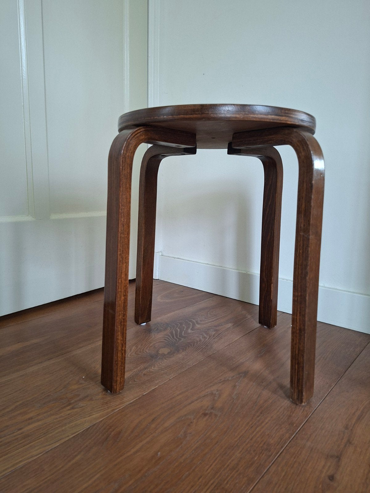 Vintage Alvar Aalto nr.60 kruk, Huis en Inrichting, Krukjes, Ophalen of Verzenden, Gebruikt, Hout