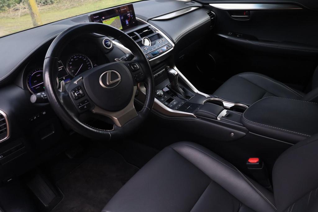 Lexus NX 300h Aut. | Lederen Interieur | Rijbaanbegeleiding, Auto's, Lexus, Gebruikt, Leder, Bedrijf, 1695 kg