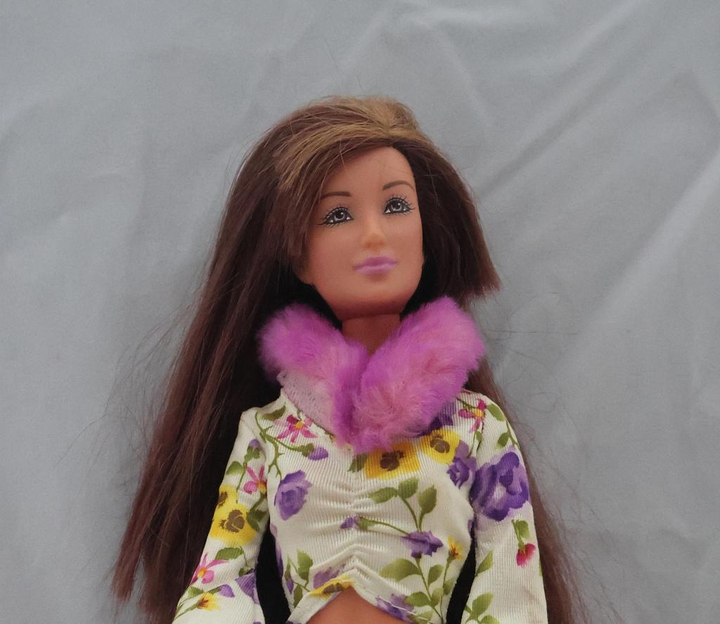 Barbie 35820-2003 Really Rosy Kayla, Ophalen of Verzenden, Zo goed als nieuw, Fashion Doll