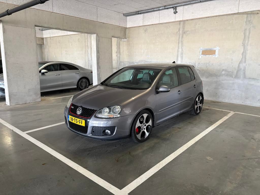 Volkswagen Golf 2.0 GTI 147KW 5D AUT 2006 Grijs, Auto's, Zwart, 4 cilinders, 1984 cc, Leder