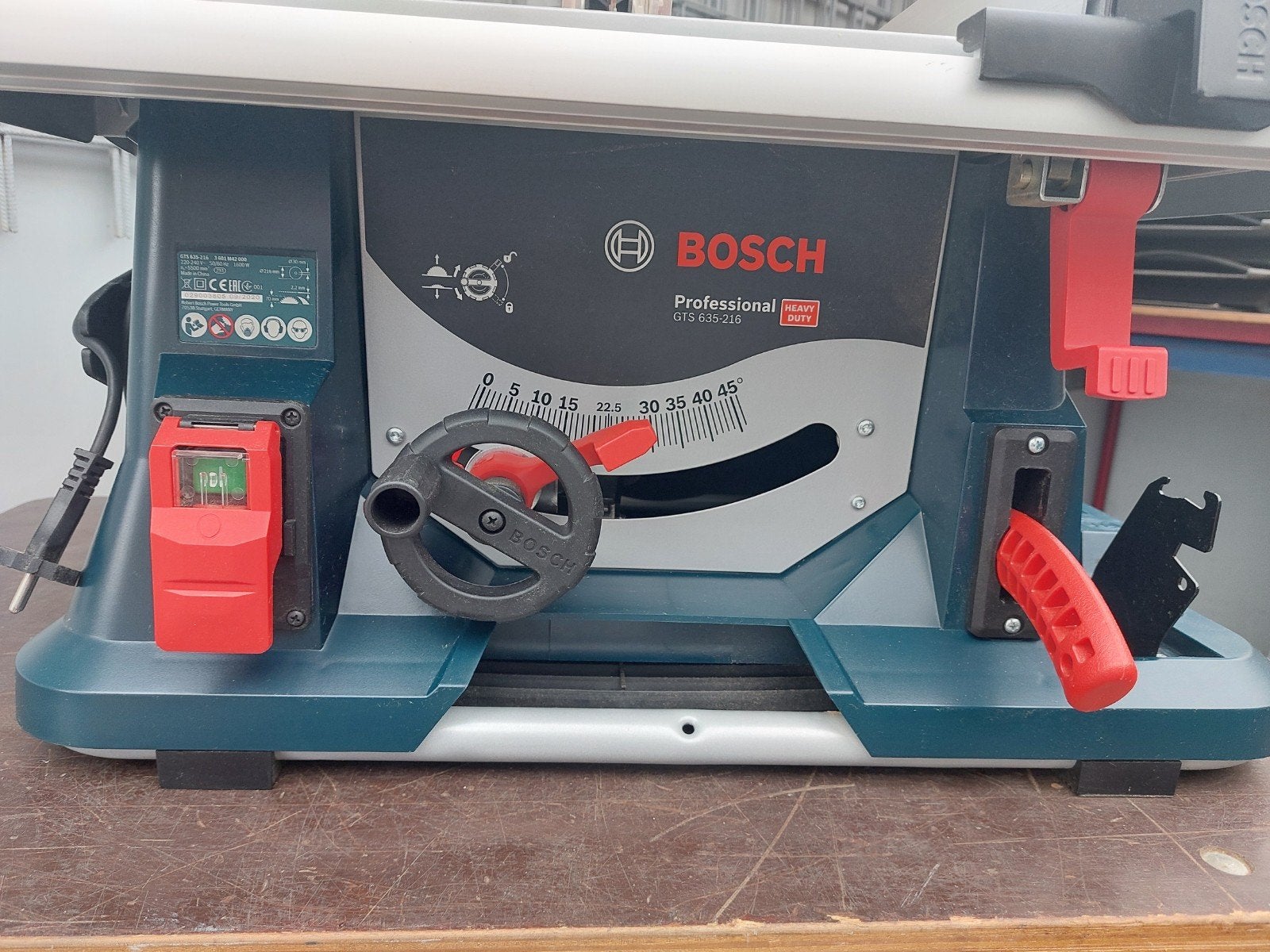 Zaagtafel Bosch Professional GTS 635-216, Ophalen, Cirkelzaag, Zo goed als nieuw, 30 tot 70 mm