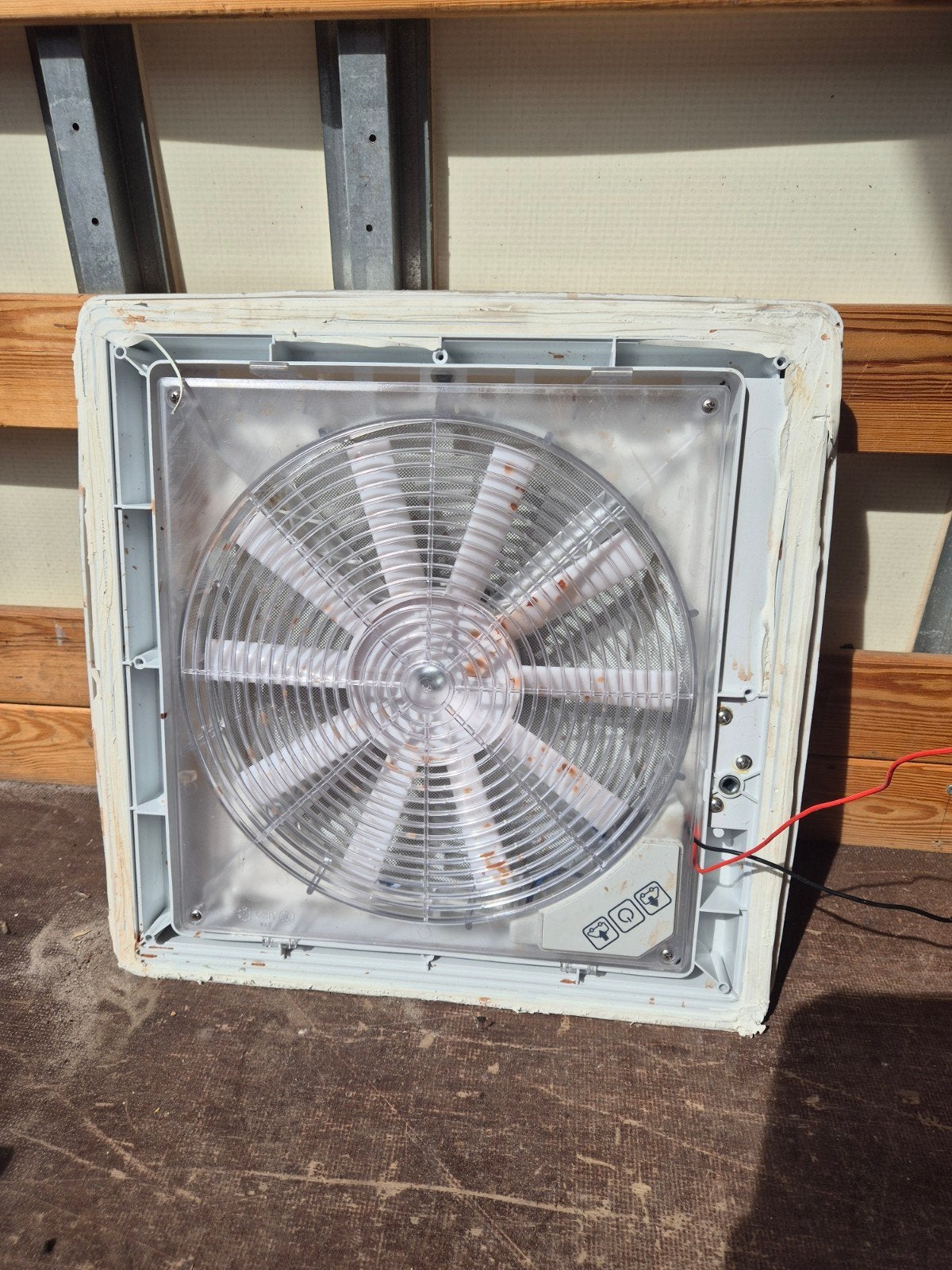 Thule elektrische dakraam ventilator 40x40, Ophalen