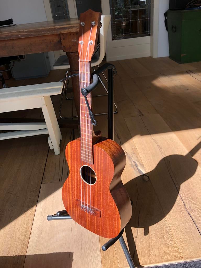 Höfner Bariton Ukelele, Ophalen, Gebruikt
