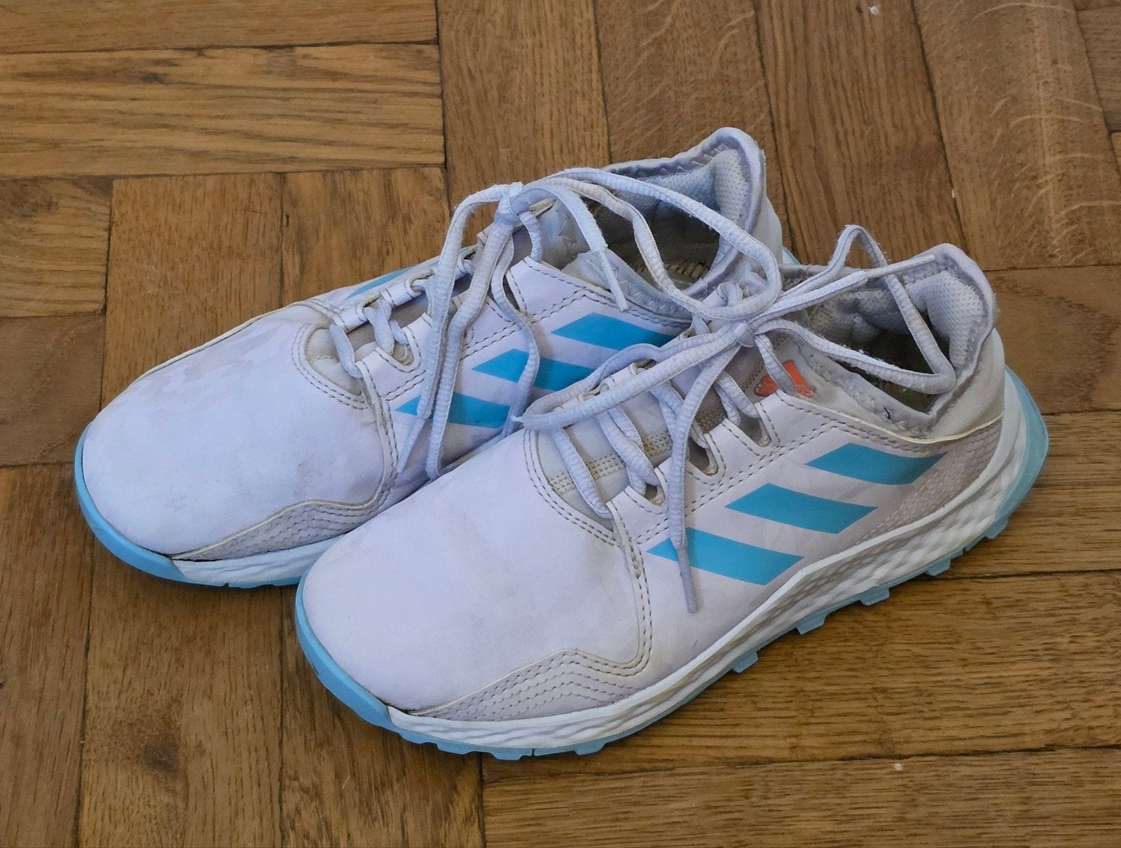 Adidas hockeyschoenen maat 35, Sport en Fitness, Ophalen of Verzenden, Gebruikt, Schoenen