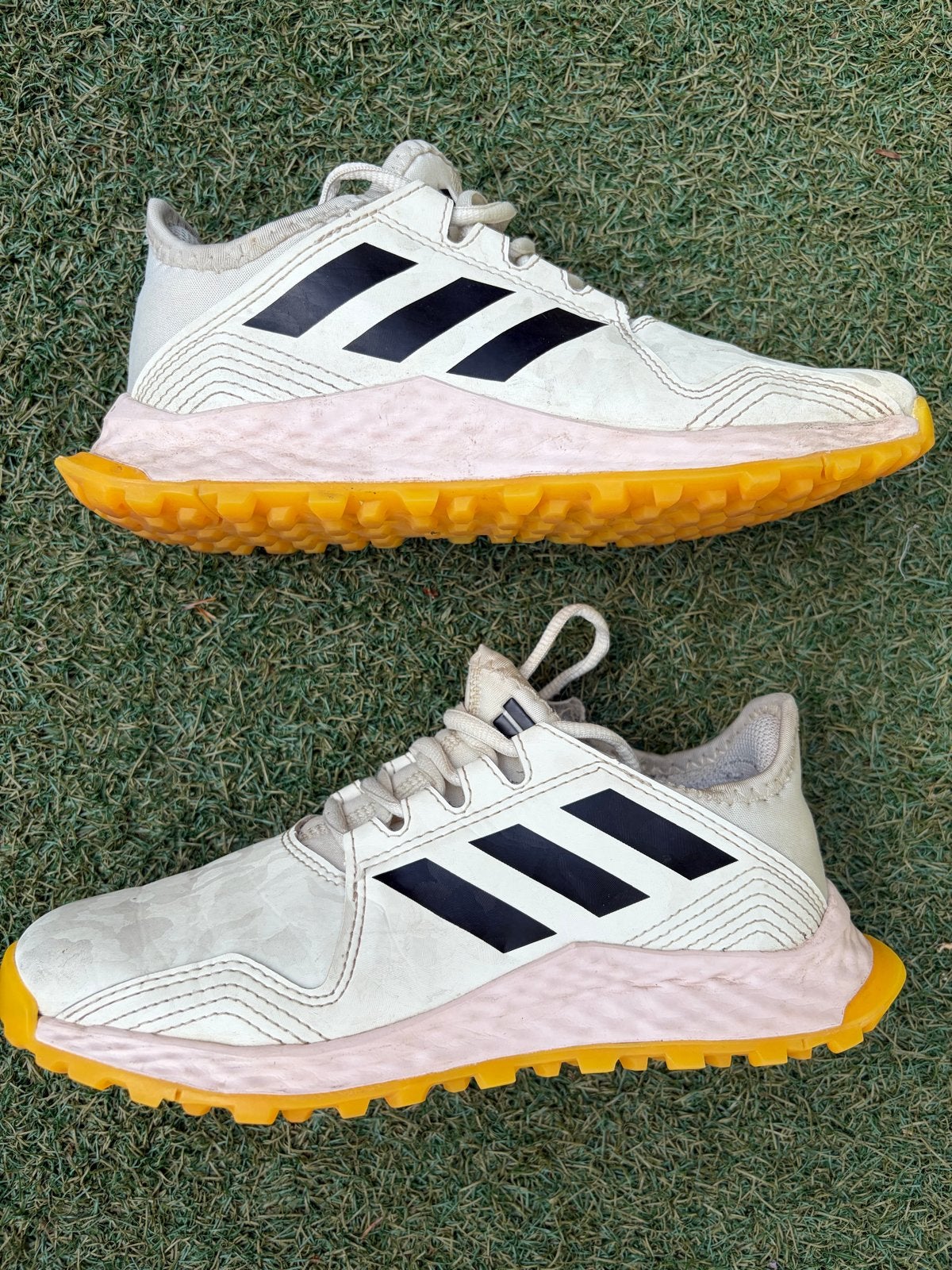 Adidas Youngstar Hockeyschoenen Maat 35, Ophalen of Verzenden, Gebruikt