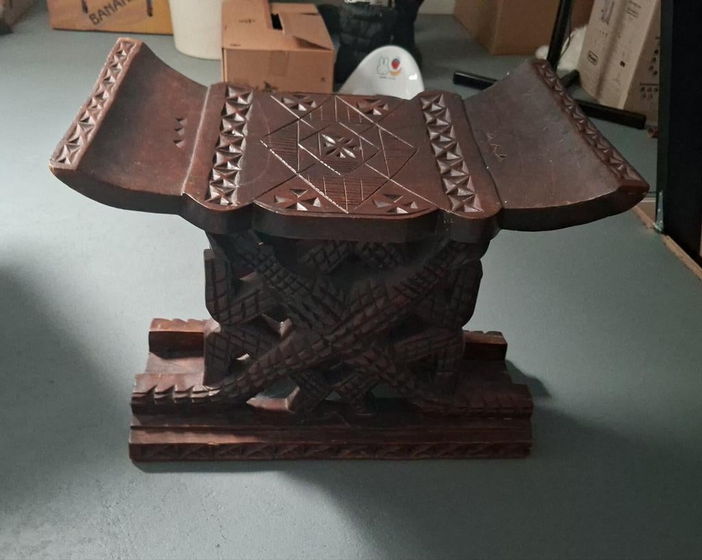 Oude houten krukje / bijzettafe / Afrikaans Ashanti, Ophalen of Verzenden