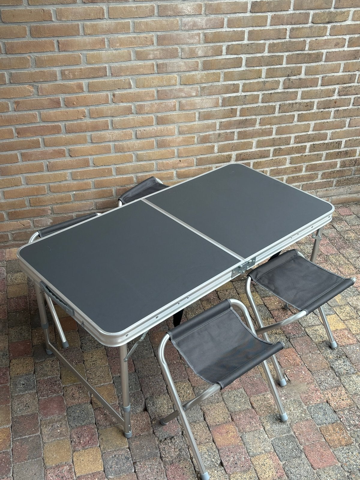 Opklapbare picknicktafel voor kinderen - zo goed als nieuw, Aluminium, Zo goed als nieuw, Rechthoekig, Ophalen