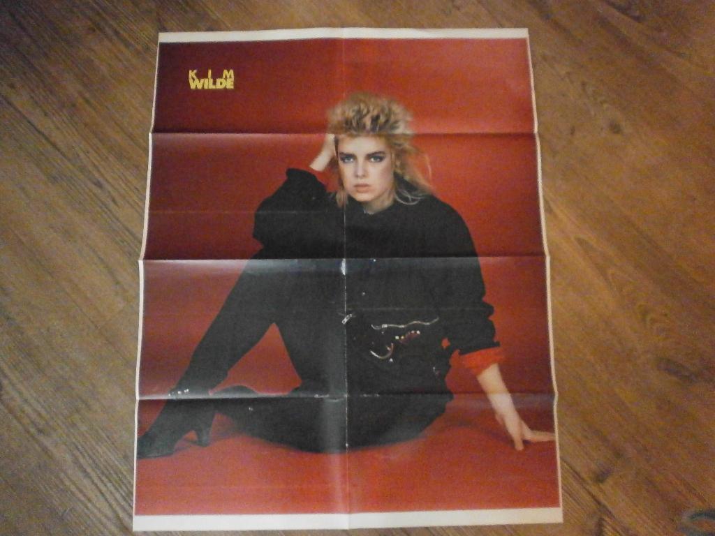 leuke xl poster jaren 80  Kim Wilde  /  The Jam 1976-1982, Verzenden, Zo goed als nieuw, A1 t/m A3, Muziek