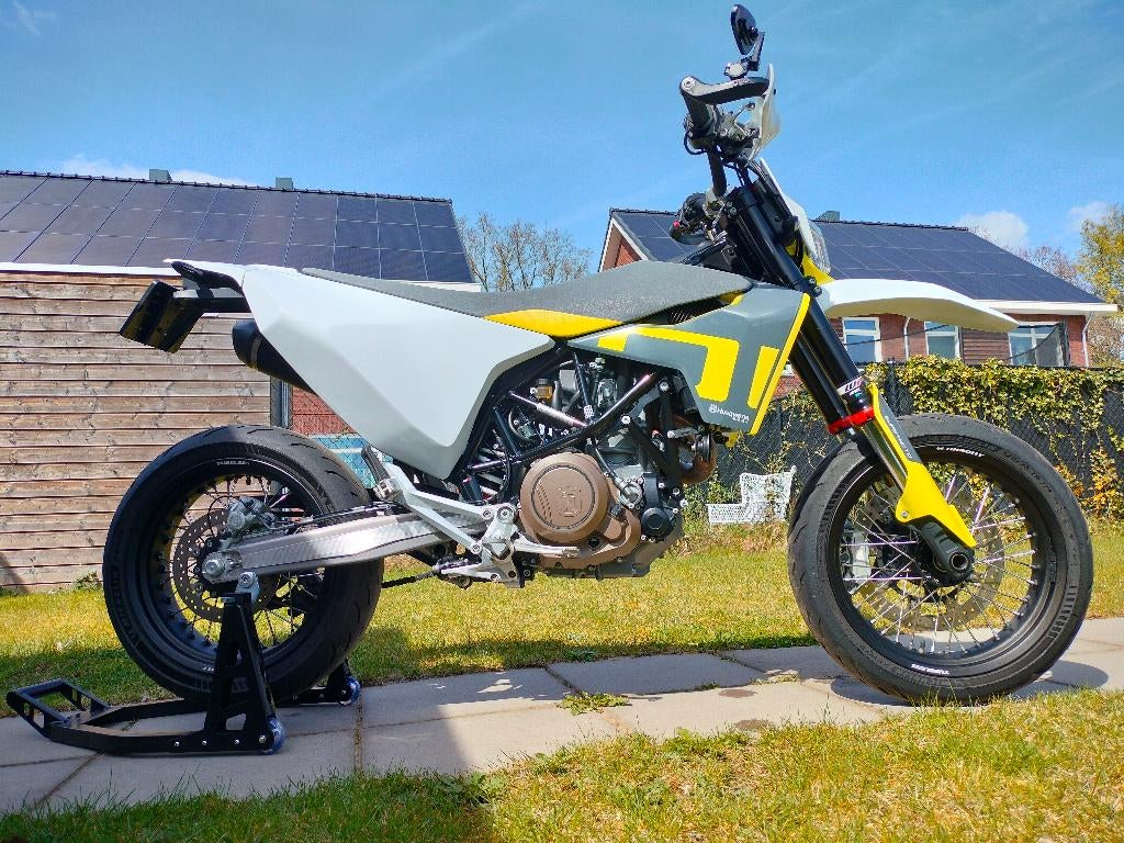 Husqvarna 701 Supermoto, Traction Control, Particulier, 1 cilinder, SuperMoto