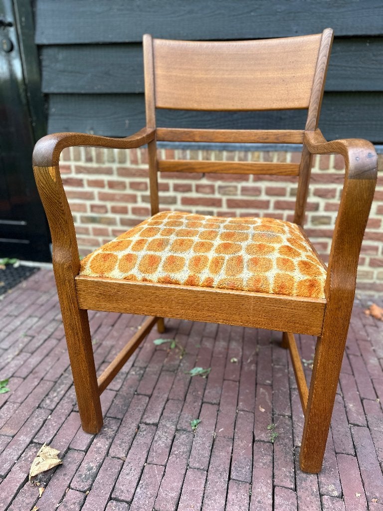 Eikenhouten stoel met leuningen, Ophalen, Gebruikt, Bruin, Jaren '60/70