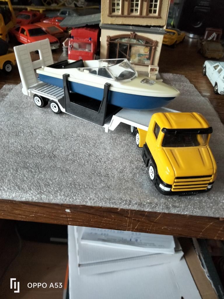 Scania torpedo met boot oplegger siku 164, Ophalen of Verzenden, Bus of Vrachtwagen