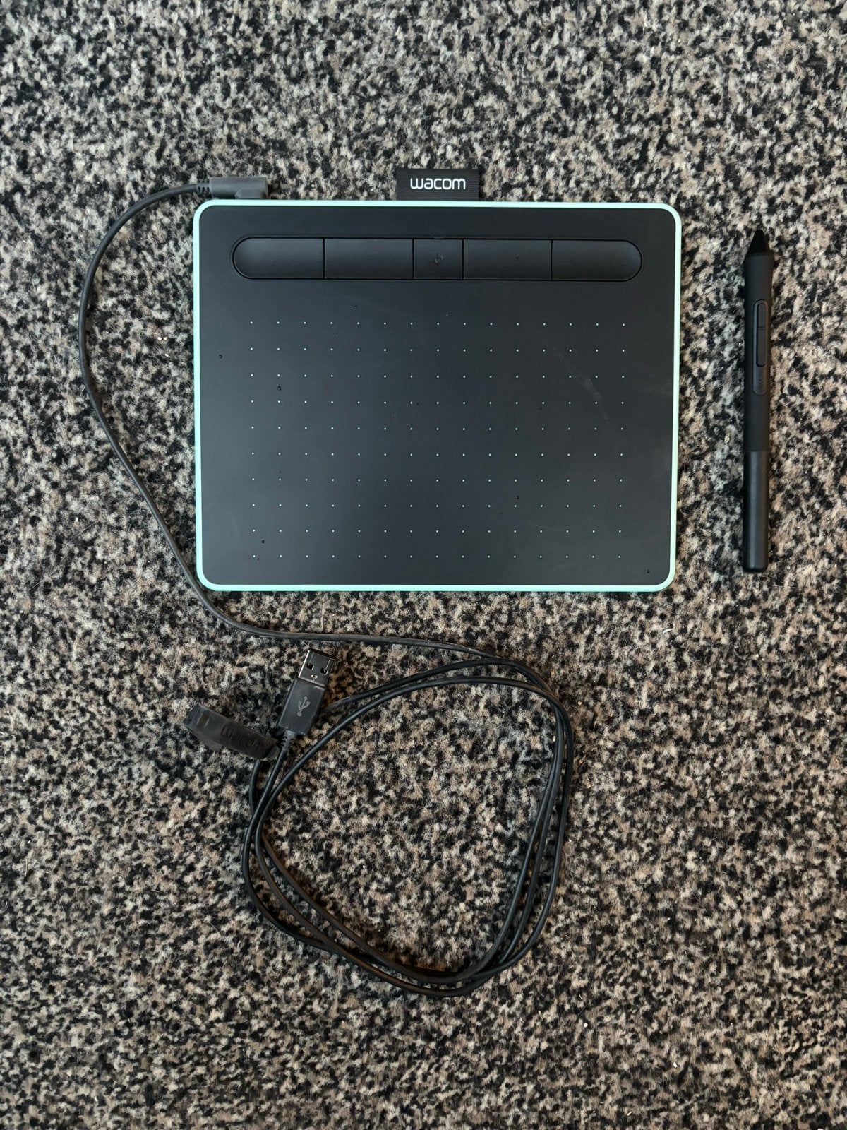 Wacom Intuos Pen Small tekentablet, Computers en Software, Ophalen, Gebruikt, Bedraad